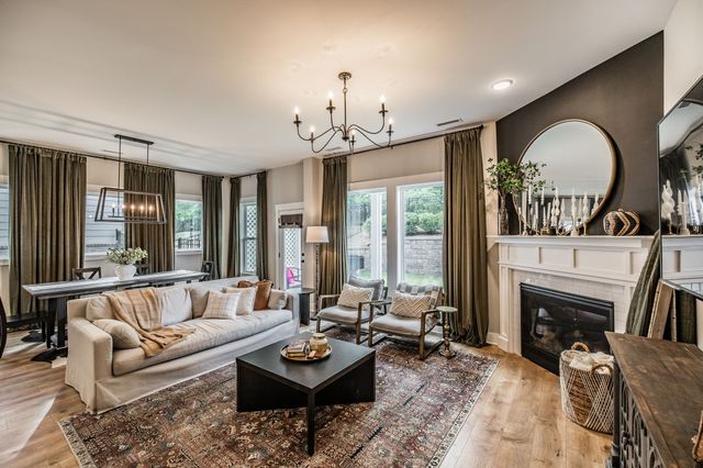 210 Woodhall Ct, White House, TN 37188