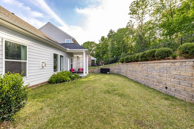 210 Woodhall Ct, White House, TN 37188