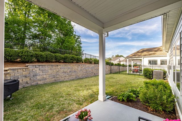 210 Woodhall Ct, White House, TN 37188