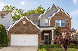 210 Woodhall Ct, White House, TN 37188