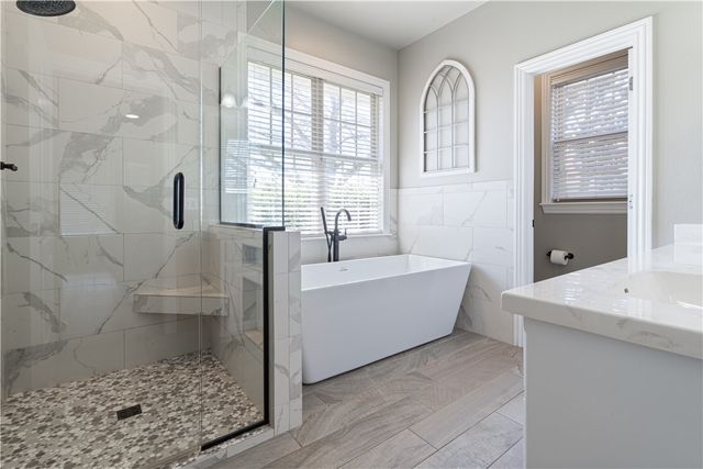 1110 NE Buckingham Boulevard, Bentonville, AR 72712