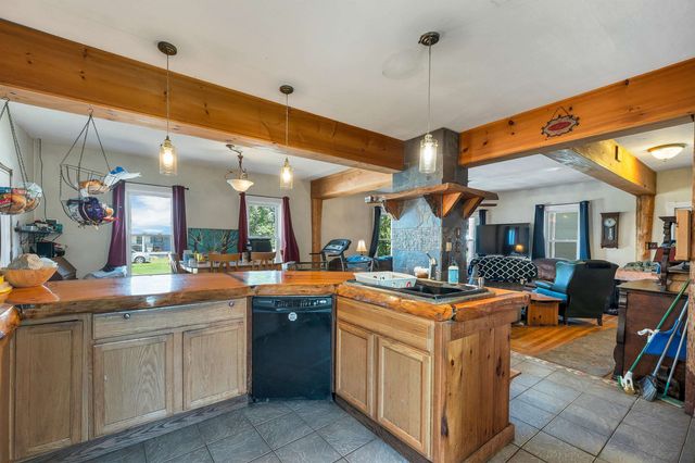 1615 E Main Street, Conway, NH 03813