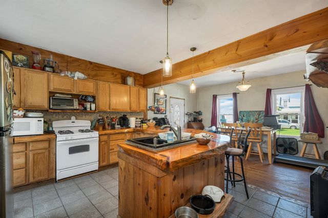 1615 E Main Street, Conway, NH 03813