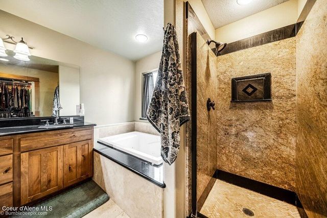31574 N Sienna Loop, Athol, ID 83801