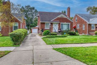 20514 Lochmoor Street, Harper Woods, MI 48225