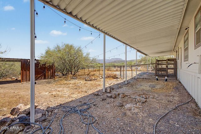1628 E CIRCLE MOUNTAIN Road, New River, AZ 85087