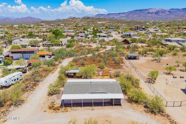 1628 E CIRCLE MOUNTAIN Road, New River, AZ 85087
