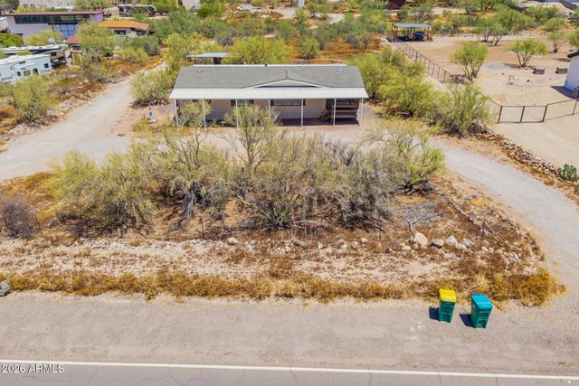 1628 E CIRCLE MOUNTAIN Road, New River, AZ 85087