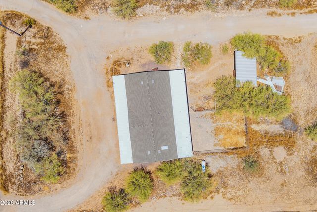 1628 E CIRCLE MOUNTAIN Road, New River, AZ 85087