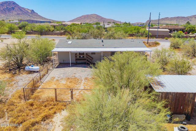 1628 E CIRCLE MOUNTAIN Road, New River, AZ 85087