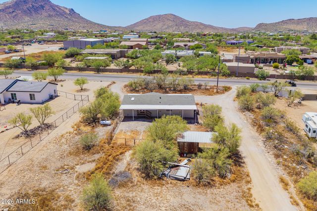 1628 E CIRCLE MOUNTAIN Road, New River, AZ 85087