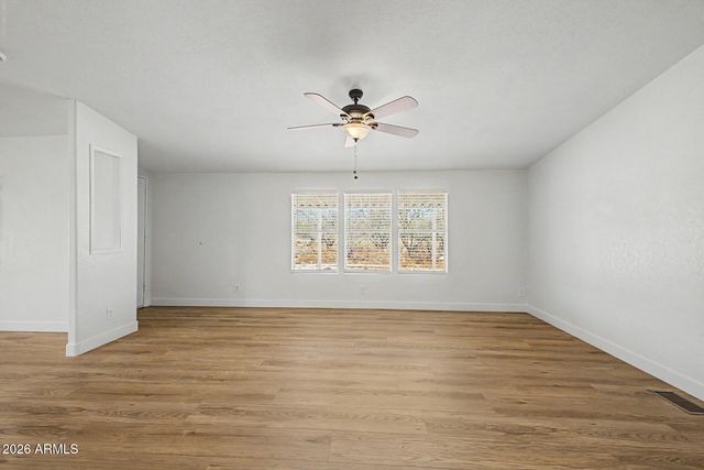 1628 E CIRCLE MOUNTAIN Road, New River, AZ 85087