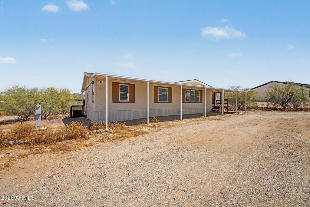 1628 E CIRCLE MOUNTAIN Road, New River, AZ 85087 — photo 4