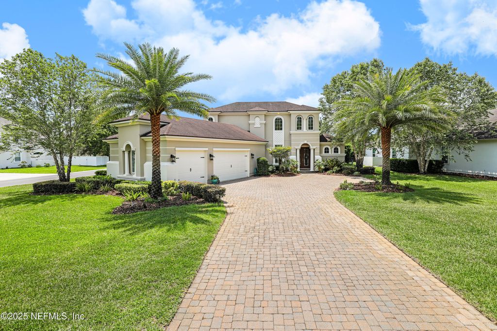 729 E DORCHESTER Drive, St. Johns, FL 32259