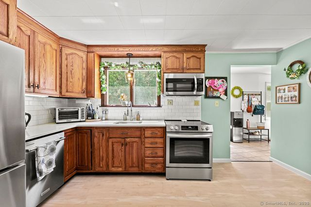 119 Old Marlborough Turnpike, Portland, CT 06480