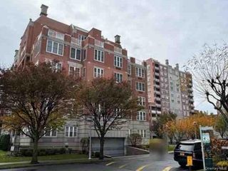 60 Oceana Drive W 5J, Brooklyn, NY 11235