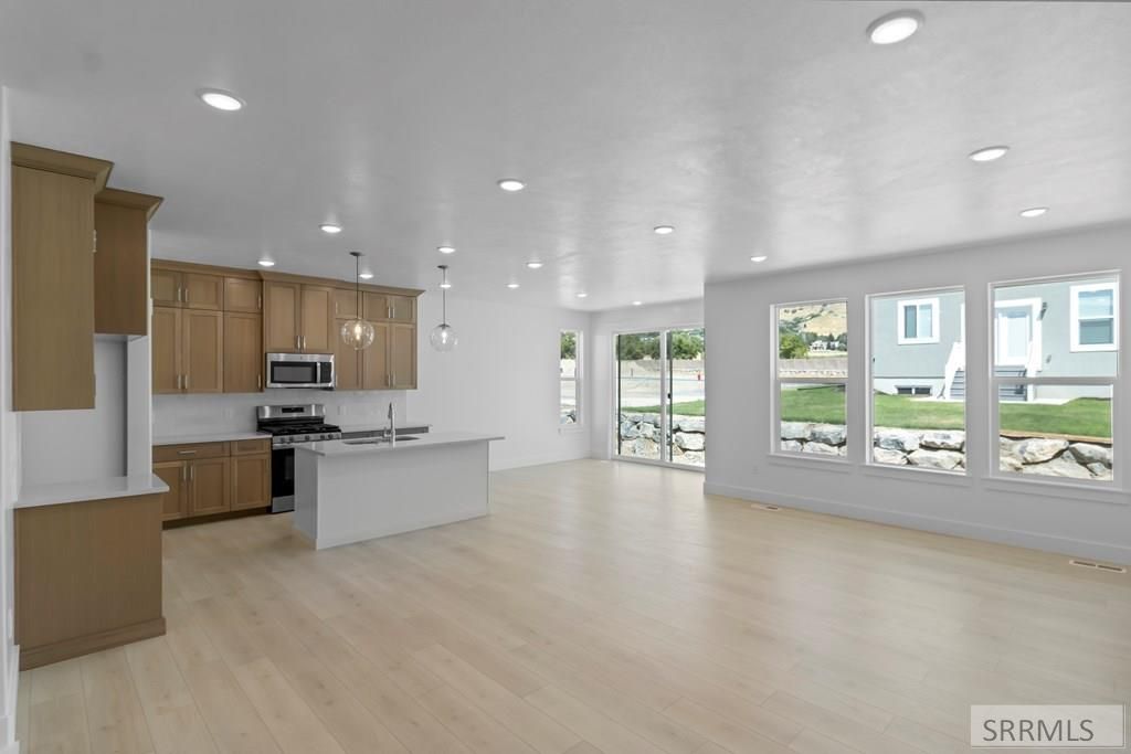 Image 11 of property listing at 440 Sage Lakes Blvd, Idaho Falls, ID 83401