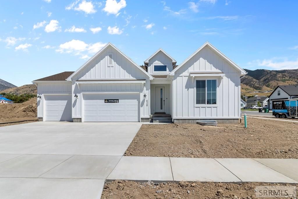 Image 2 of property listing at 440 Sage Lakes Blvd, Idaho Falls, ID 83401