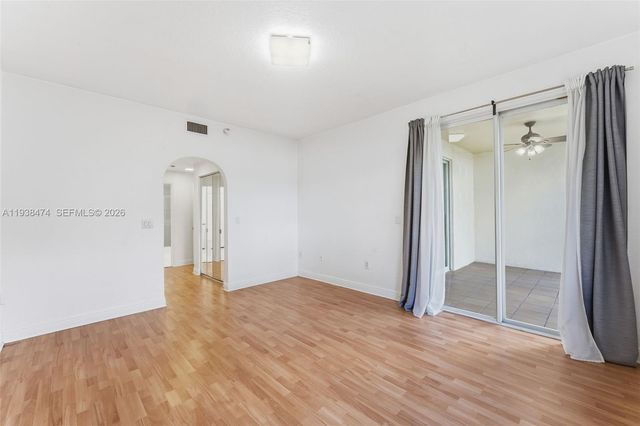 10710 NW 66th St 111, Doral, FL 33178