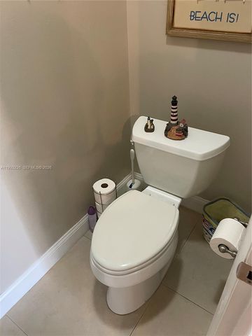 6386 Milk Wagon Ln, Miami Lakes, FL 33014