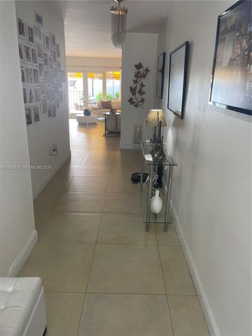 6386 Milk Wagon Ln, Miami Lakes, FL 33014