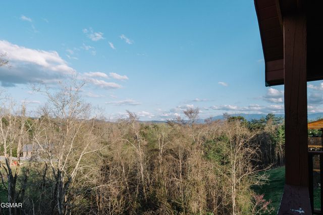 410 Oak Sky Way, Sevierville, TN 37876