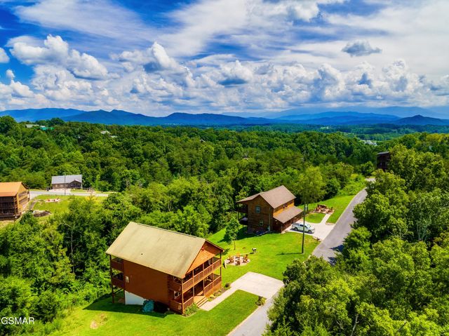 410 Oak Sky Way, Sevierville, TN 37876