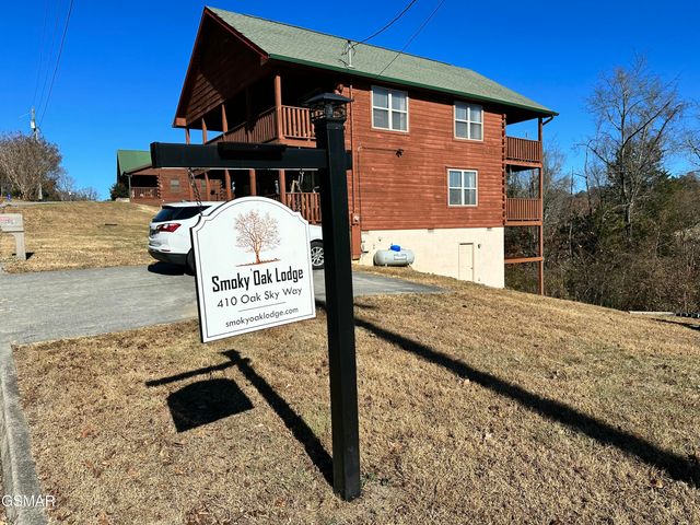 410 Oak Sky Way, Sevierville, TN 37876