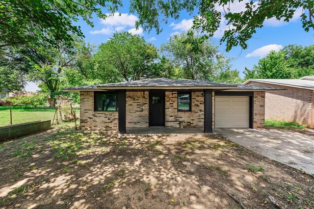 1208 E Hickman Street, Shawnee, OK 74801