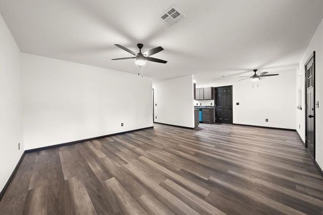 1208 E Hickman Street, Shawnee, OK 74801