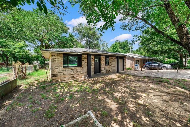1208 E Hickman Street, Shawnee, OK 74801