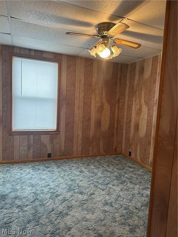 402 E Lincoln Way, Lisbon, OH 44432