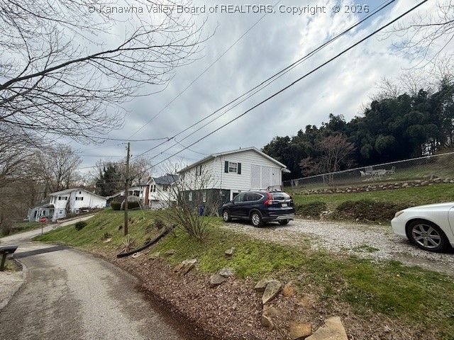 701 Cora Street, Charleston, WV 25302