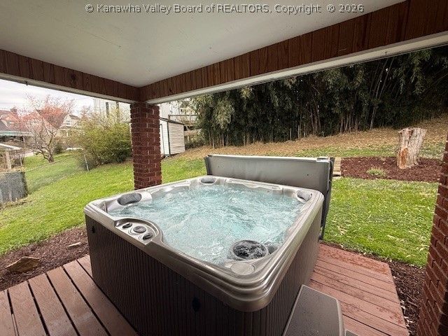 701 Cora Street, Charleston, WV 25302