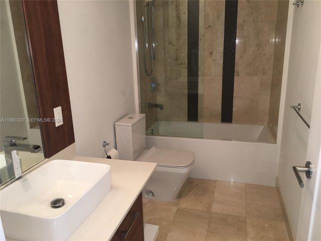 601 NE 27th St 1906, Miami, FL 33137