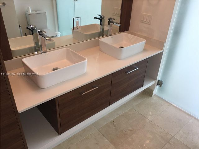 601 NE 27th St 1906, Miami, FL 33137