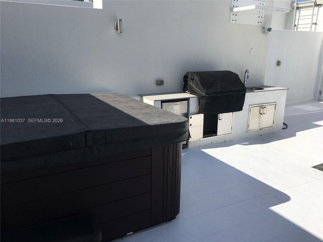 601 NE 27th St 1906, Miami, FL 33137