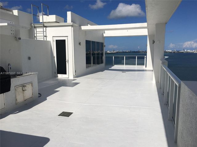 601 NE 27th St 1906, Miami, FL 33137