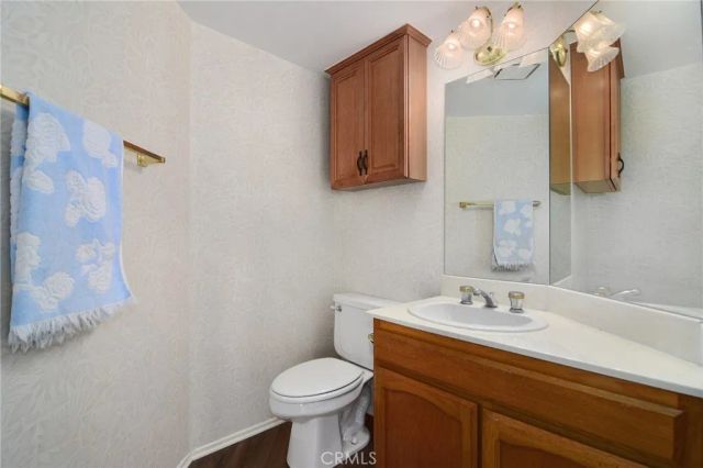 618 Warwick Avenue, Thousand Oaks, CA 91360
