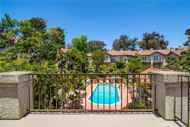 618 Warwick Avenue, Thousand Oaks, CA 91360