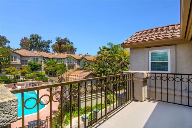 618 Warwick Avenue, Thousand Oaks, CA 91360