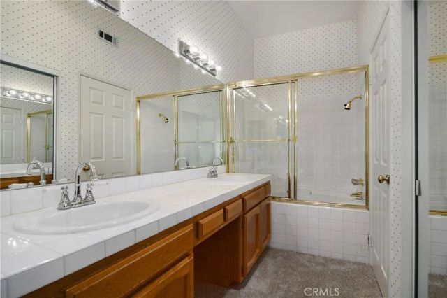 618 Warwick Avenue, Thousand Oaks, CA 91360