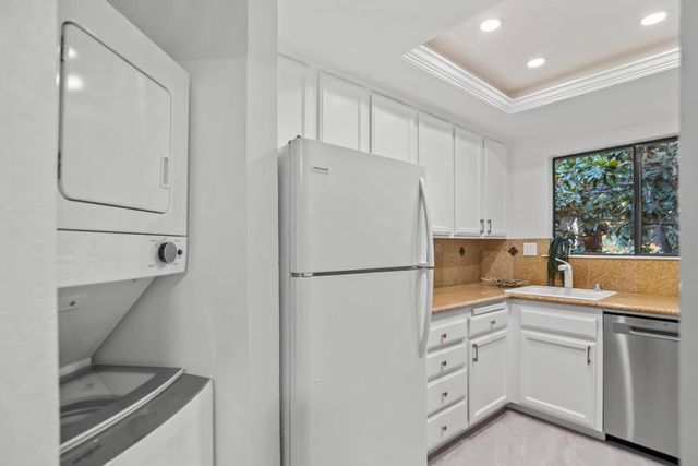 999 W Evelyn Terrace 54, Sunnyvale, CA 94086