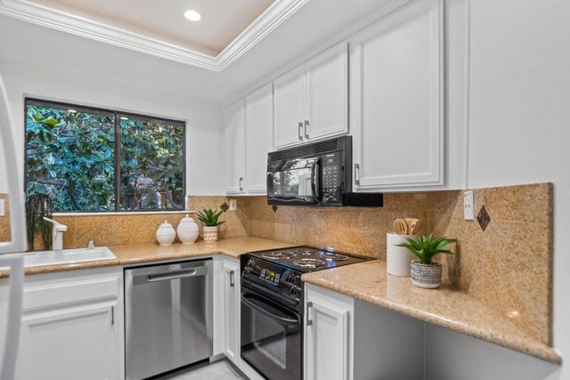 999 W Evelyn Terrace 54, Sunnyvale, CA 94086