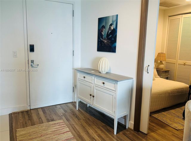 121 NE 34th St 3014, Miami, FL 33137