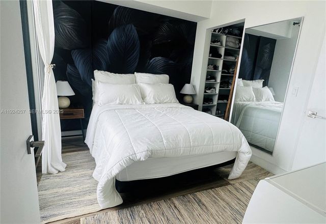 121 NE 34th St 3014, Miami, FL 33137