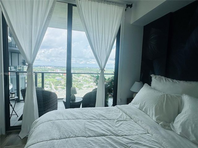 121 NE 34th St 3014, Miami, FL 33137