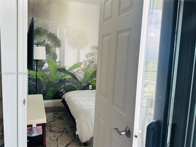 121 NE 34th St 3014, Miami, FL 33137