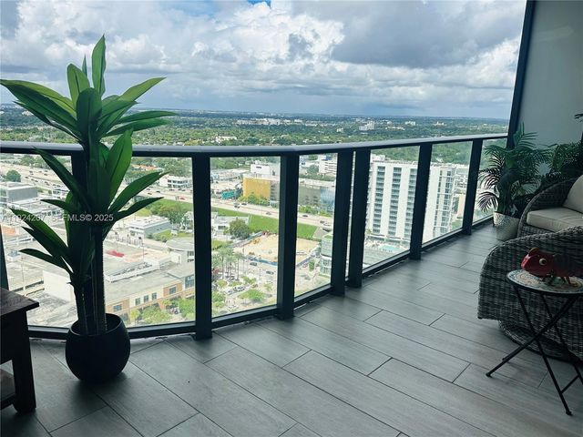 121 NE 34th St 3014, Miami, FL 33137