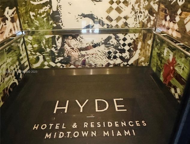 121 NE 34th St 3014, Miami, FL 33137